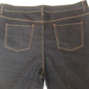 Basic Edition Straight Leg Jeans